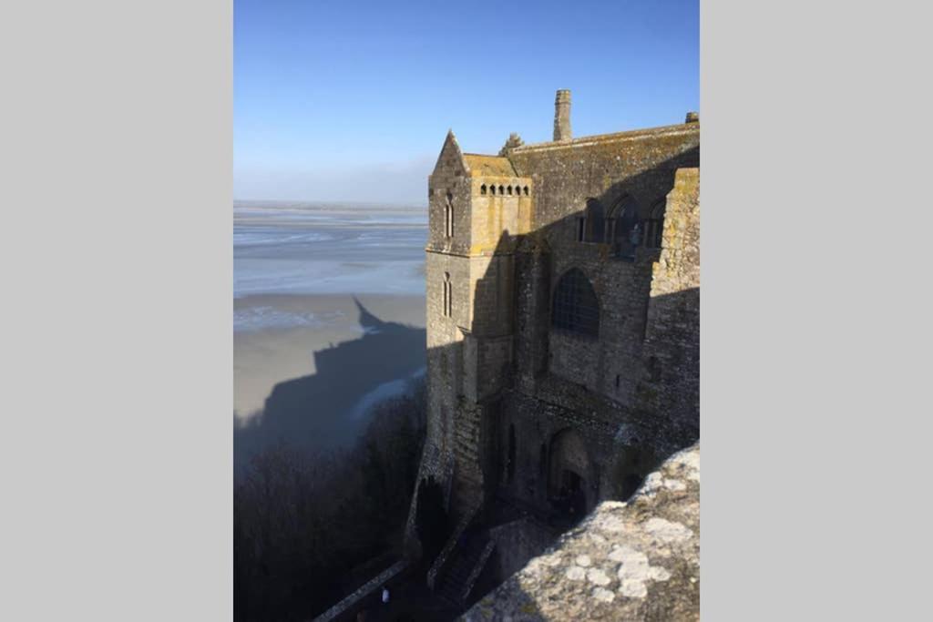 Au Mont Pour Deux Appartement Pontorson Buitenkant foto