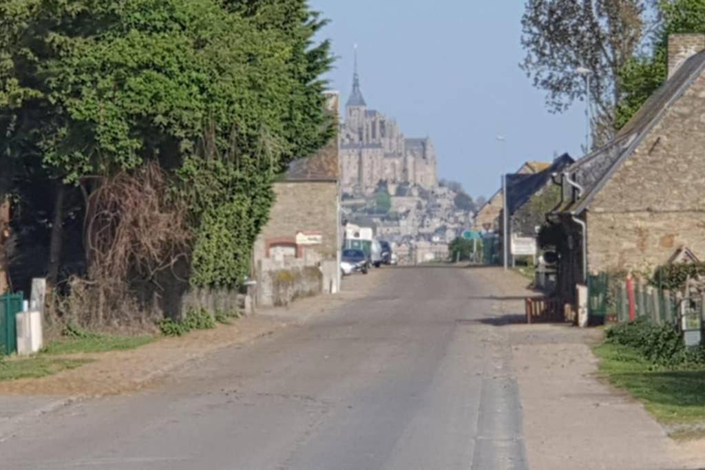 Au Mont Pour Deux Appartement Pontorson Buitenkant foto